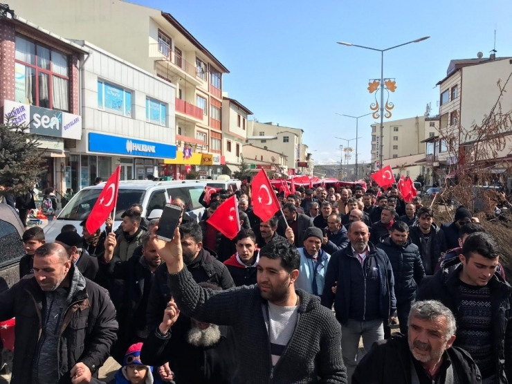Horasan’da Vatandaşlar, İdlib Şehitleri İçin Yürüdü