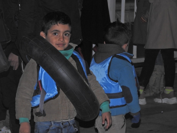 Yunanlıların Ölüme Terk Ettiği Göçmenleri Türk Sahil Güvenlik Kurtardı