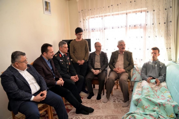 İdlib Gazisi Ertemiz, "Yıkılmadık, Allah’ın İzniyle Bu Saatten Sonra Da Dimdik Ayakta Duracağız"