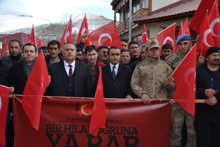 Şenkaya İlçesi Şehitler İçin Tek Yürek Oldu