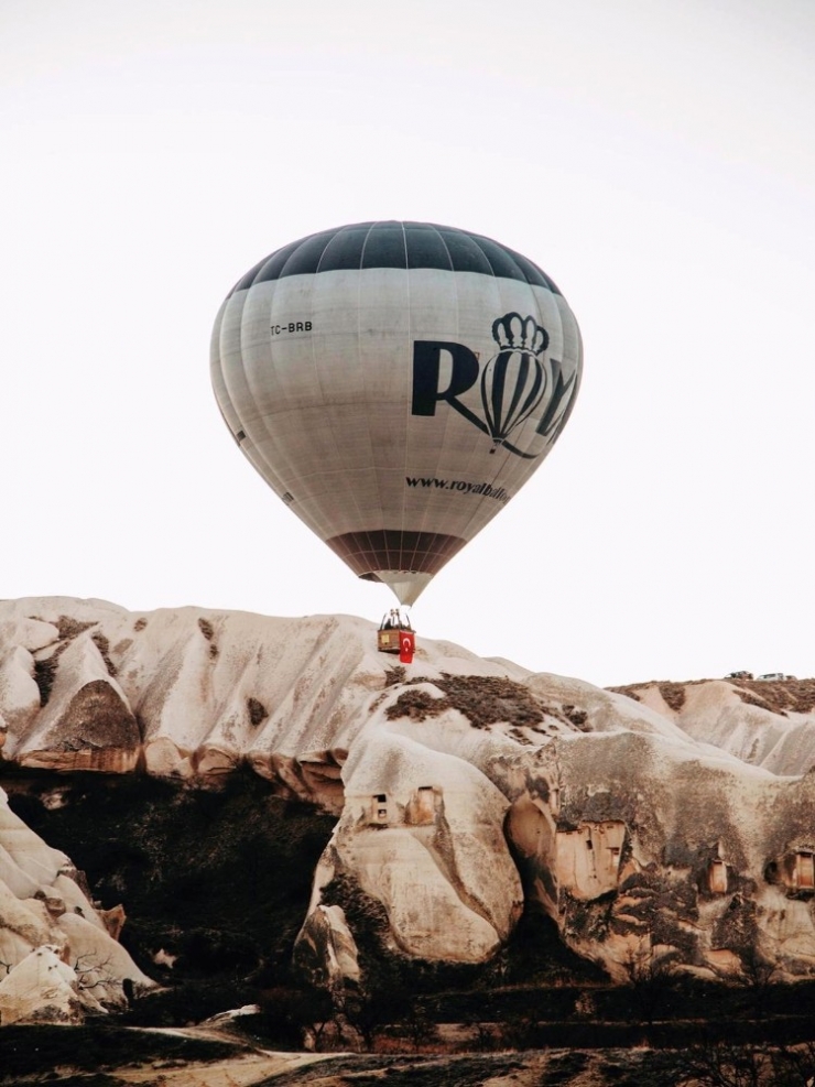 Kapadokya’da Balonlar 4 Günün Ardından Türk Bayraklarıyla Havalandı