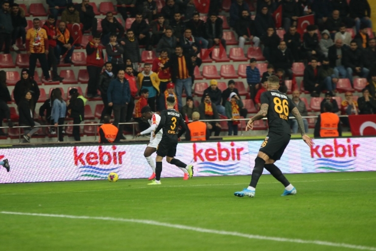 Süper Lig: H.k. Kayserispor: 0 - Göztepe: 0 (İlk Yarı)