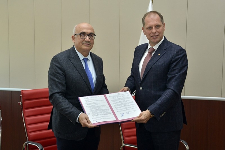 Manisa Ticaret Borsası İle Manisa Cbü Arasında Protokol