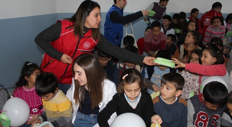 "Merkezim Her Yerde, Gençlerin İyilik Ağacı" Projesi