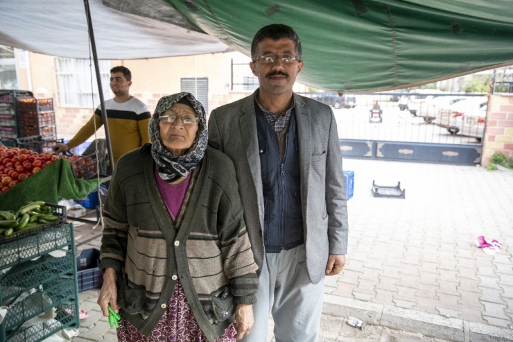 "1 Ekmek 1 Çorba Projesi" Semt Pazarlarında