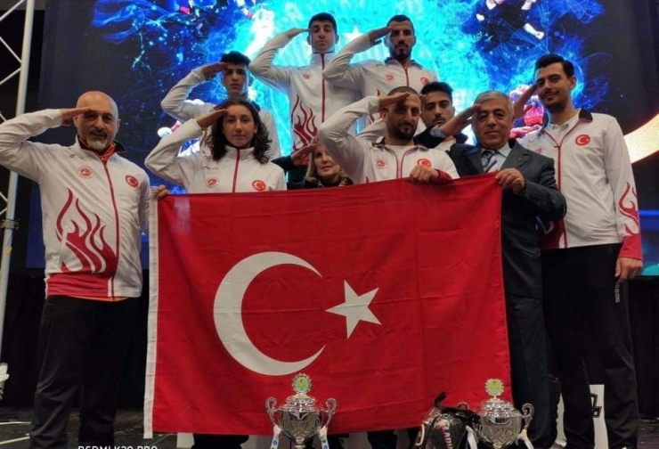 Milli Boksörden, Bahar Kalkanı Harekatına Katılan Mehmetçiğe Asker Selamı