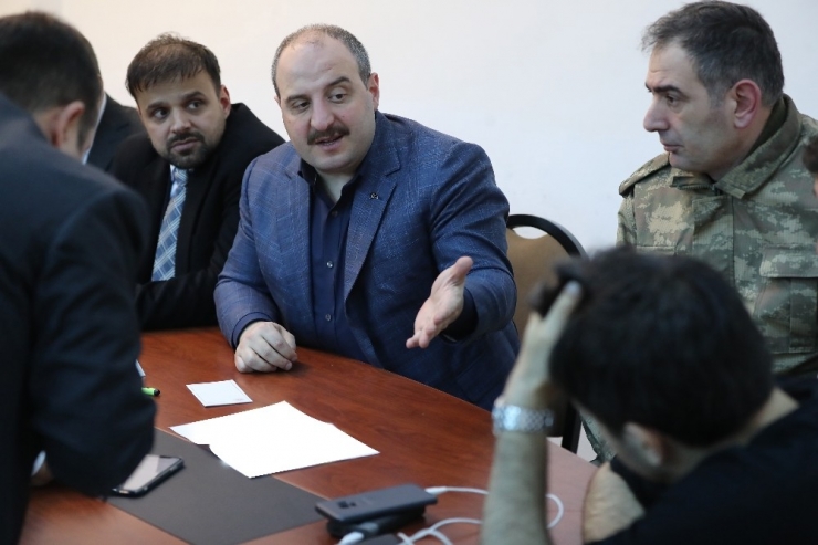 Bakan Varank Sıcak Bölgede