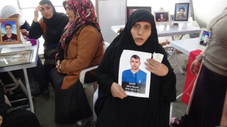 Hdp Önündeki Aileler Direniyor, Sayı Her Geçen Gün Artıyor