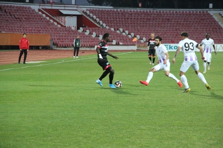 Tff 1. Lig: E.h. Balıkesirspor: 2 - Keçiörengücü: 2