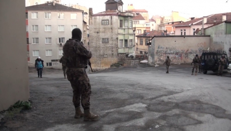 Trabzon’da Uyuşturucu Satıcılarına Operasyon