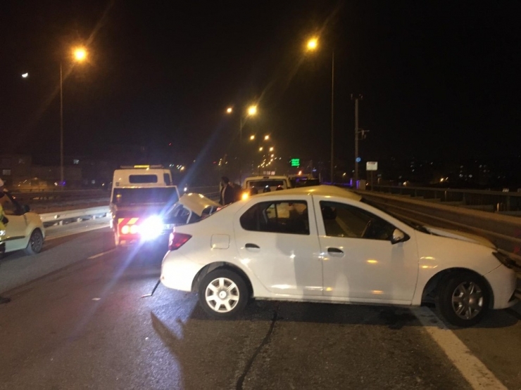 Ümraniye Tem Otoyolu’nda Feci Kaza: 1 Ağır 4 Yaralı