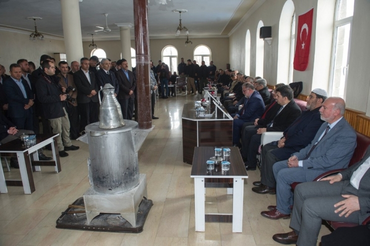 Vali Bilmez’den İdlib Şehidinin Ailesine Taziye Ziyareti