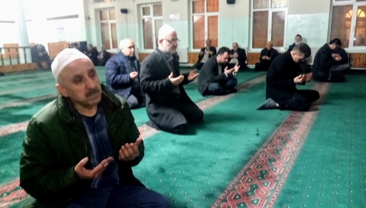 Erbakan, Dualarla Anıldı