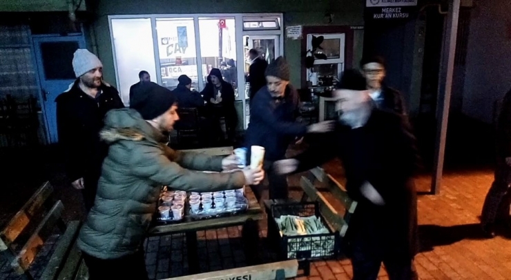 Erbakan, Dualarla Anıldı