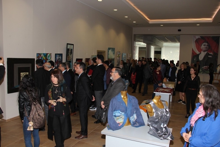 Adnan Menderes’in Anısına Resim Sergisi Düzenlendi