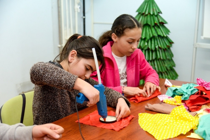 Altındağ’da Geri Dönüşüm Atölyesinde Çöpten Sanata