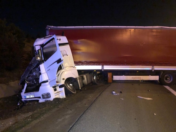 Ankara’da Su Isıtmaya Çalışan Tır Şoförü Başka Bir Tır’a Arkadan Çarptı: 2 Ölü 1 Yaralı