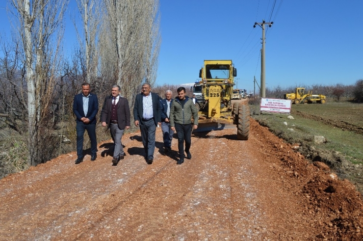 Elmalı Akçay-afşar Yolu Yenileniyor