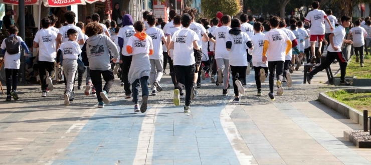 Fetih Gençlik Koşusu’nda Kıyasıya Mücadele