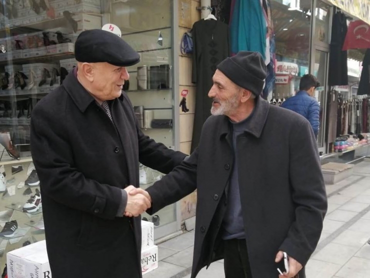 Başkan Pekmezci Vatandaşlarla İstişarelerini Sürdürüyor