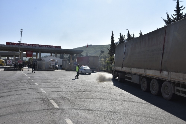 Bm’den Suriye’ye 17 Tırlık İnsani Yardım