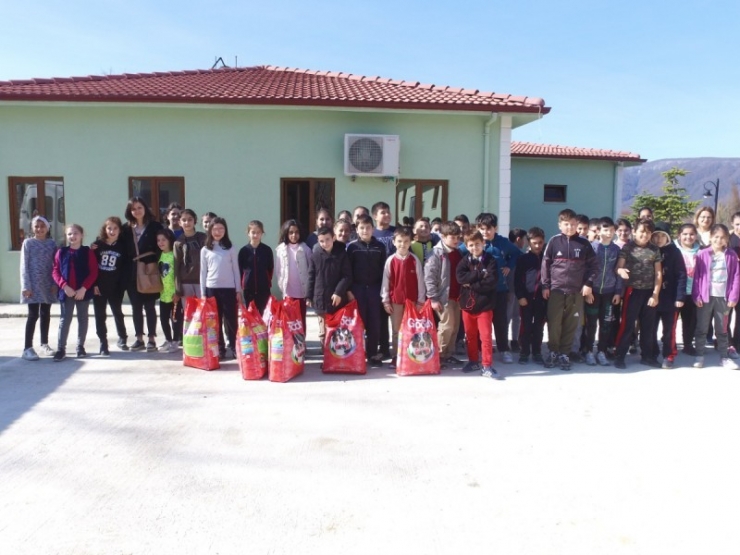 Sokak Hayvanlarına Ziyaretler Sürüyor