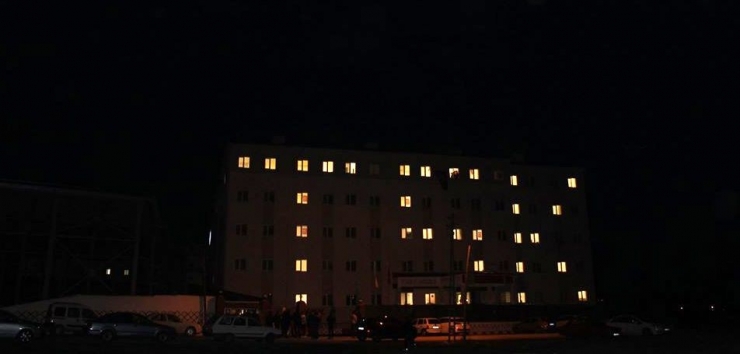 Yurt Işıkları Mehmetçik İçin Yandı