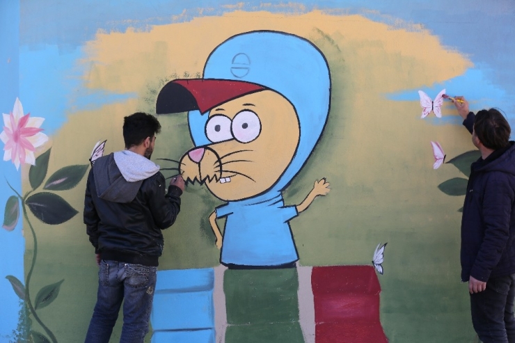 Develi’de Parklar Grafiti İle Güzelleşiyor
