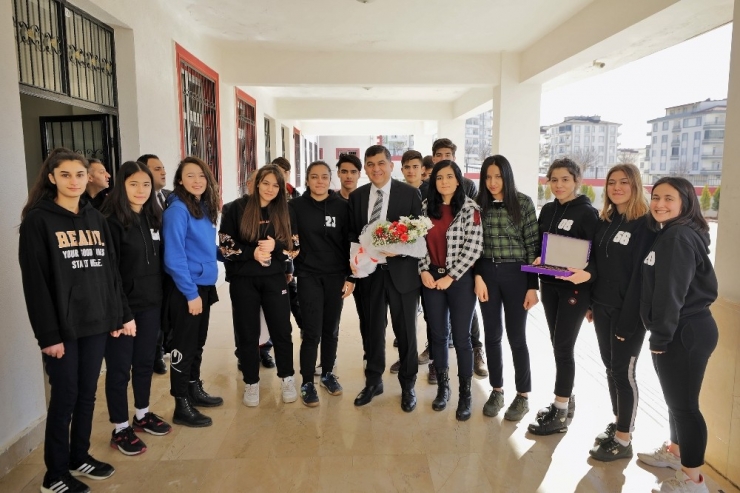 Şampiyonlar Davet Etti Fadıloğlu İcabet Etti