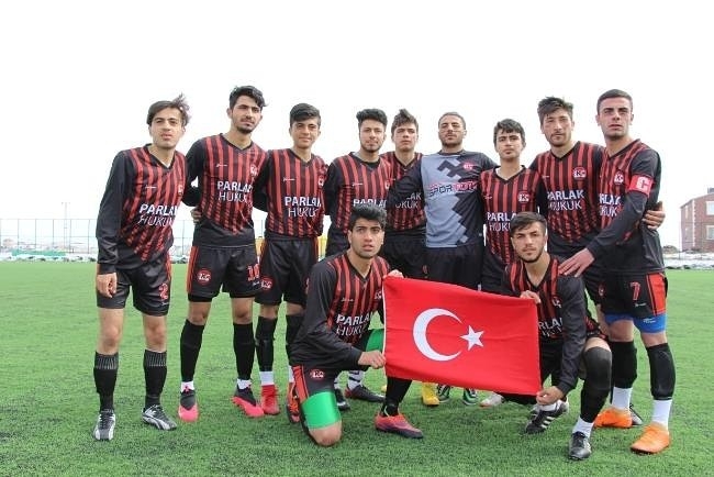 Asker Selamı İle Maça Başladılar