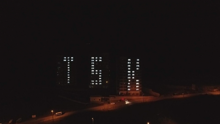 Yurt Işıkları Mehmetçik İçin Yandı