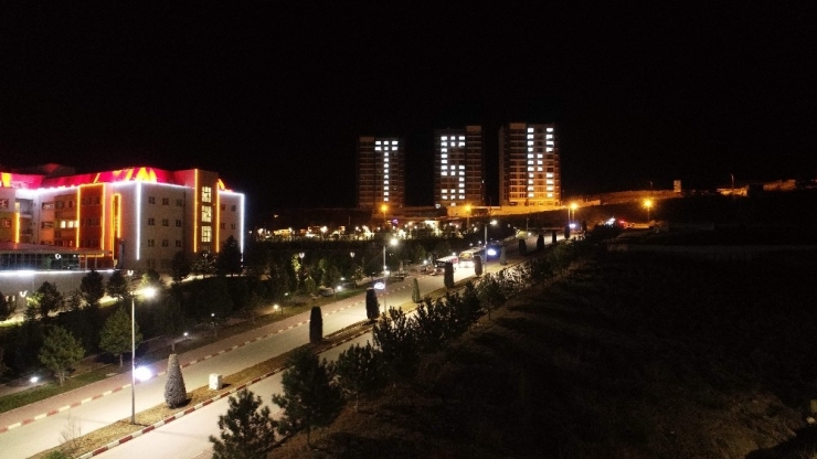 Yurt Işıkları Mehmetçik İçin Yandı