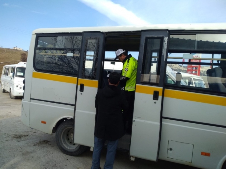 Selendi’de Servis Araçlarına Sıkı Denetim