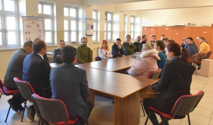 Milli Eğitim Müdürü Aziz Gün, Öğrencilerle Bir Araya Geldi