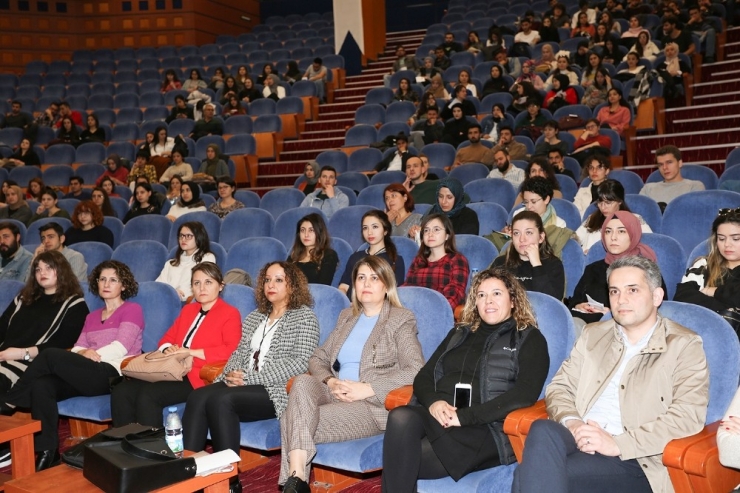 Kadınlara ‘Flört Şiddeti’ Uyarısı