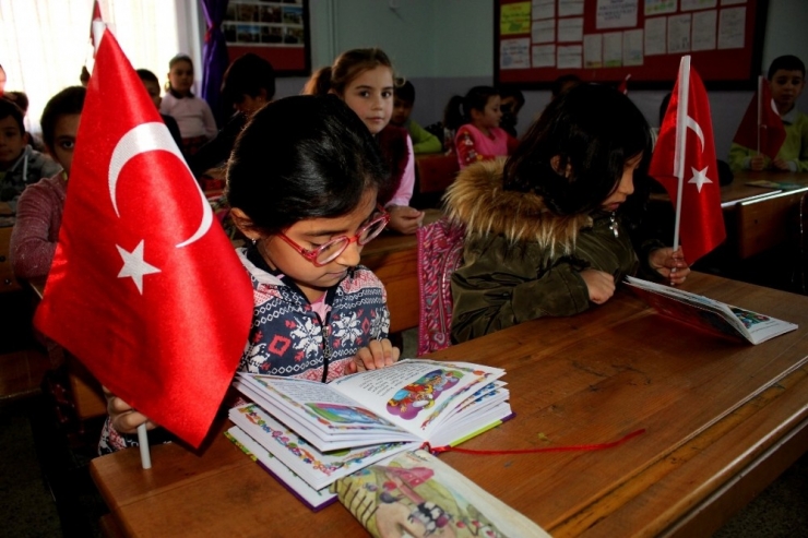 Suluova’da İlk Ders: "Vatan Size, Gelecek Bize Emanet”