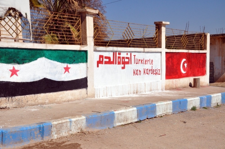 İdlib Şehitleri İçin Suriye’de Miting Düzenlendi