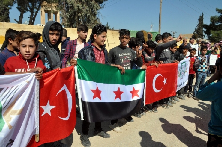 İdlib Şehitleri İçin Suriye’de Miting Düzenlendi