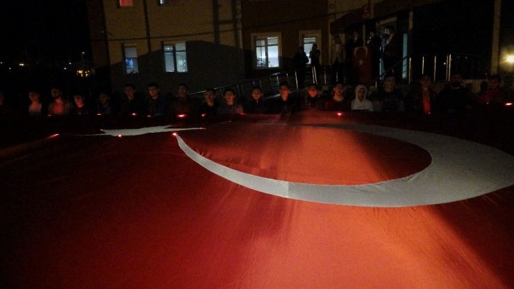 ‘Bahar Kalkanı’ Ve Şehitler Anısına Işık Şöleni