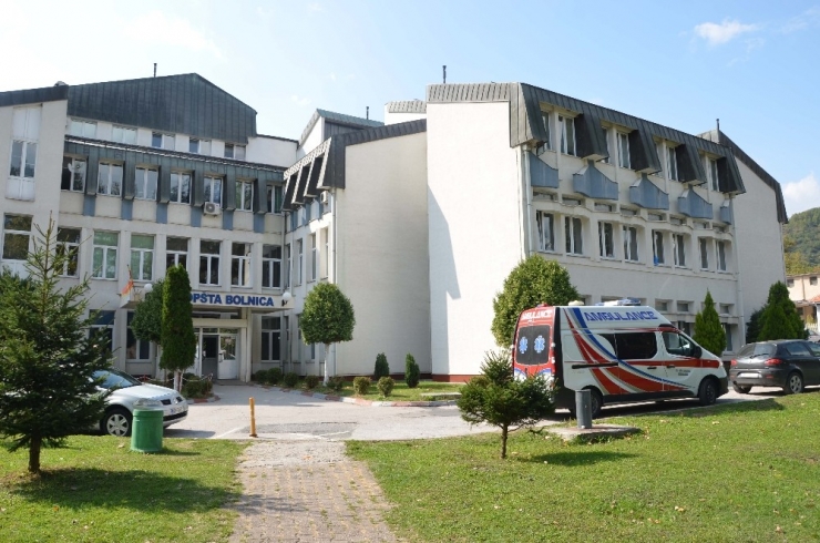 Tika’dan Karadağ’daki Hastaneye Donanım Desteği