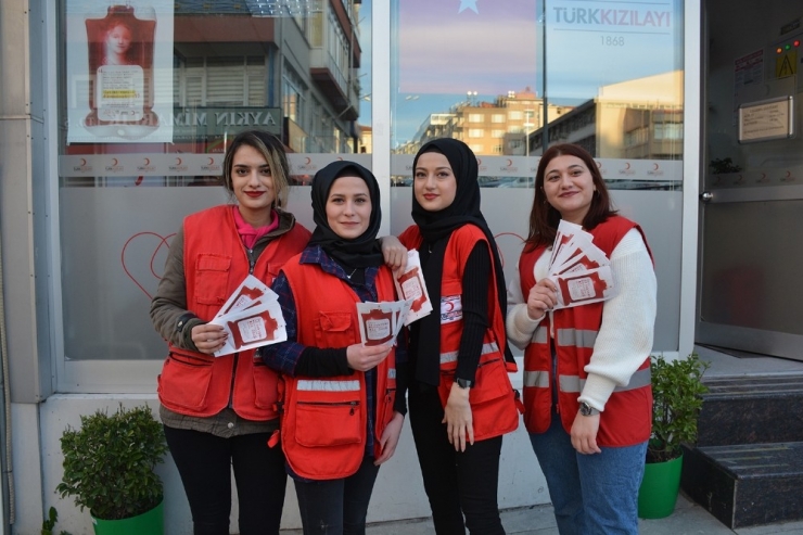 Sinop’ta Öğrenciler Kan Bağışında Öncü Oluyor
