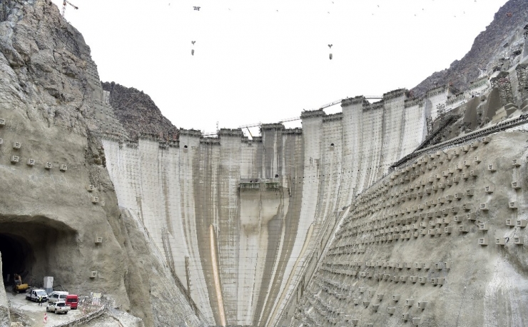 Yusufeli Barajında Yükseklik 190 Metreye Ulaştı