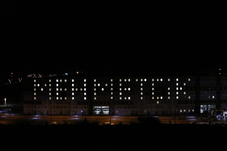 Uşak’ta Yurt Işıkları Mehmetçik İçin Yandı