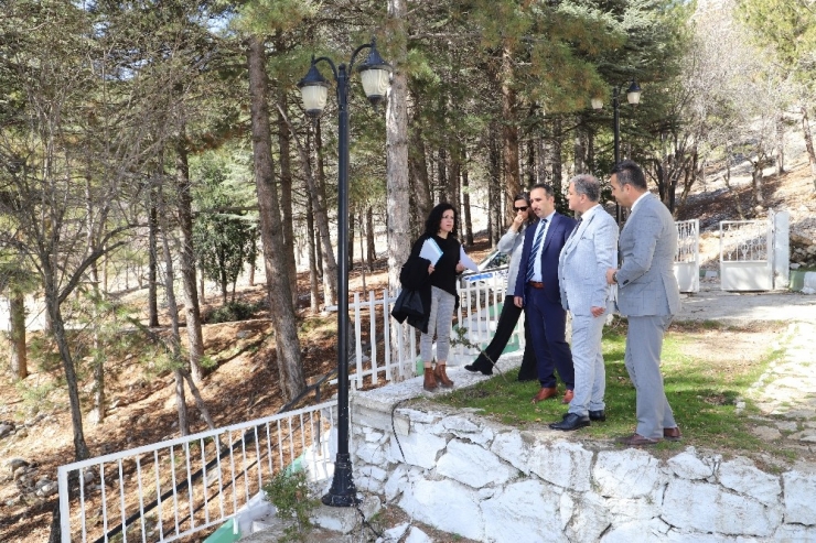 -Vahib-i Ümmi Ve Sinan-ı Ümmi Hazretlerinin Türbesi Restore Ediliyor