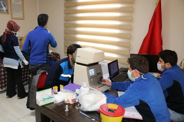 Edremit’te Belediye Personeli Sağlık Taramasından Geçirildi