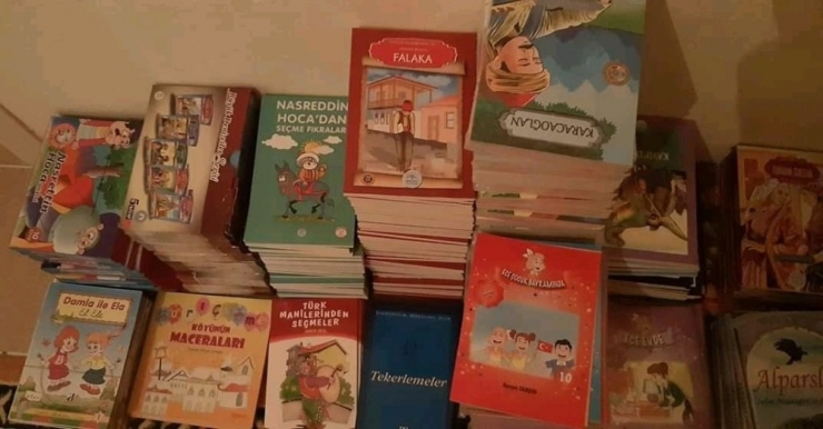 Özel Sektörde Çalışmasına Rağmen Eğitim Aşkı Hiç Bitmedi