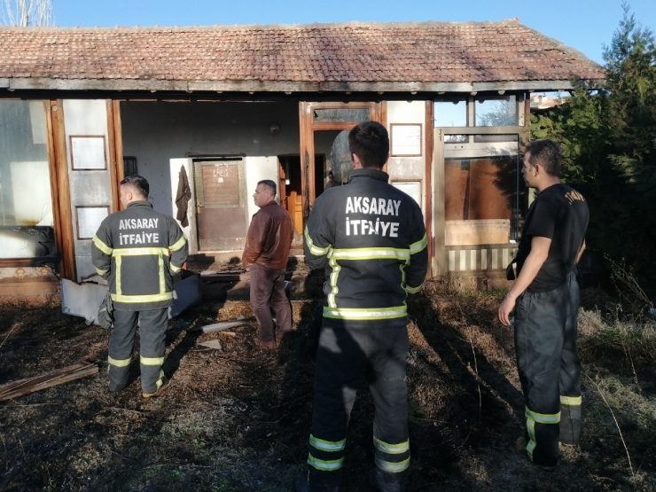 Bağ Evindeki Yangın Vatandaşların Müdahalesiyle Söndürüldü