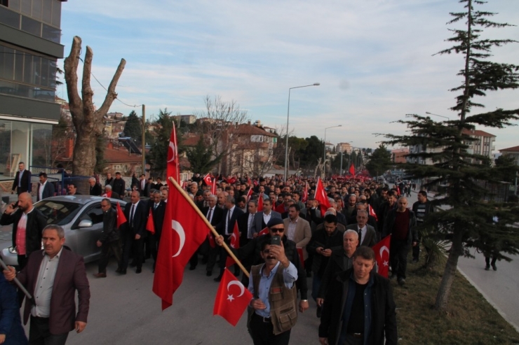 Amasya’da “Şehitlere Saygı, Kahraman Ordumuza Destek Yürüyüşü”