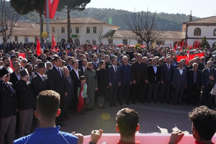Şehitler İçin Bayrak Yürüyüşü