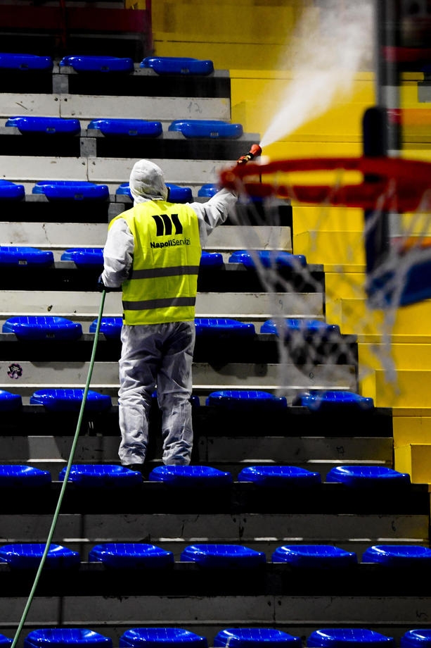 İtalya’da Virüs Nedeniyle Ölü Sayısı 79’a Yükseldi